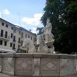 Delle Rose Nocleg ze śniadaniem 3*