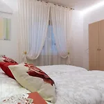 Delle Rose Nocleg ze śniadaniem 3*
