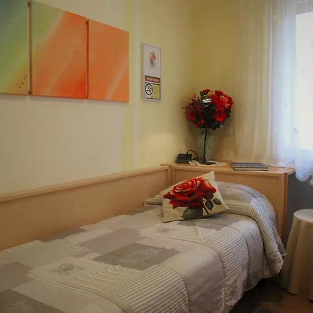 Delle Rose 3* Κονελιάνο