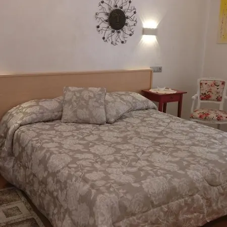 Delle Rose Bed and Breakfast 3*